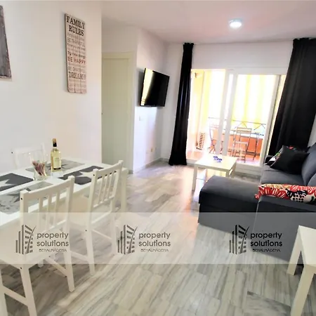 Апартаменти - A 600m De La Playa De La Carihuela - Piscina - Parking Gratis - Excelente Conexion Wifi