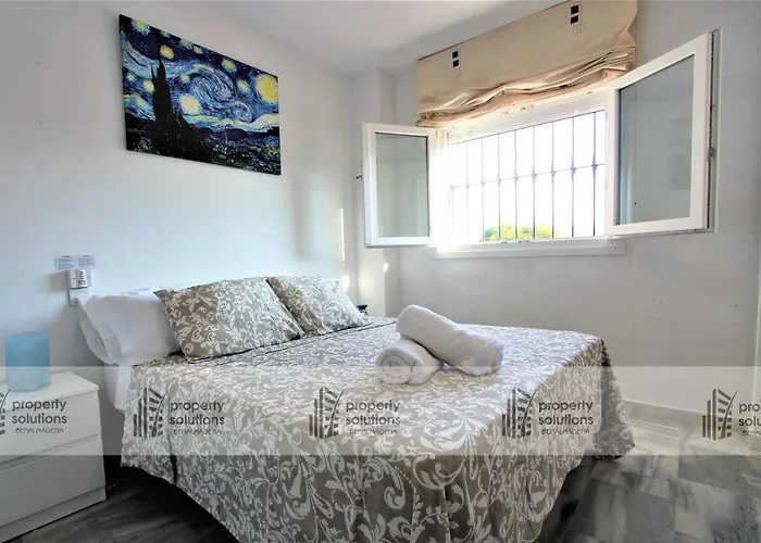 Apartamento - A 600m De La Playa De La Carihuela - Piscina - Parking Gratis - Excelente Conexión Wifi