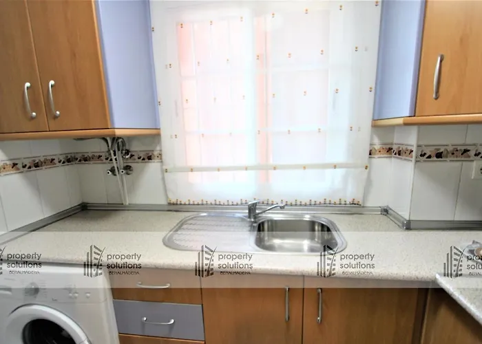 Apartamento - A 600m De La Playa De La Carihuela - Piscina - Parking Gratis - Excelente Conexión Wifi *